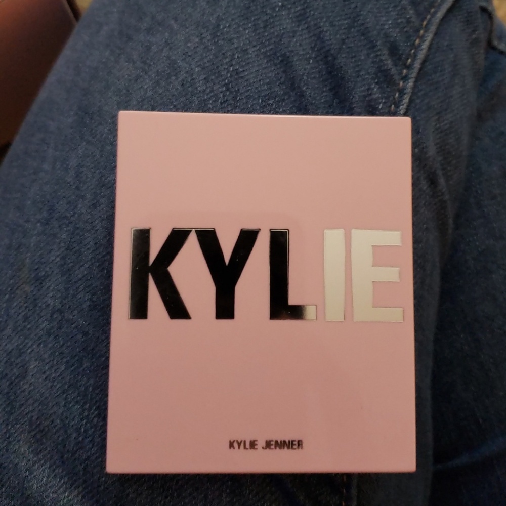 Kylighter - Queen Drip 👑